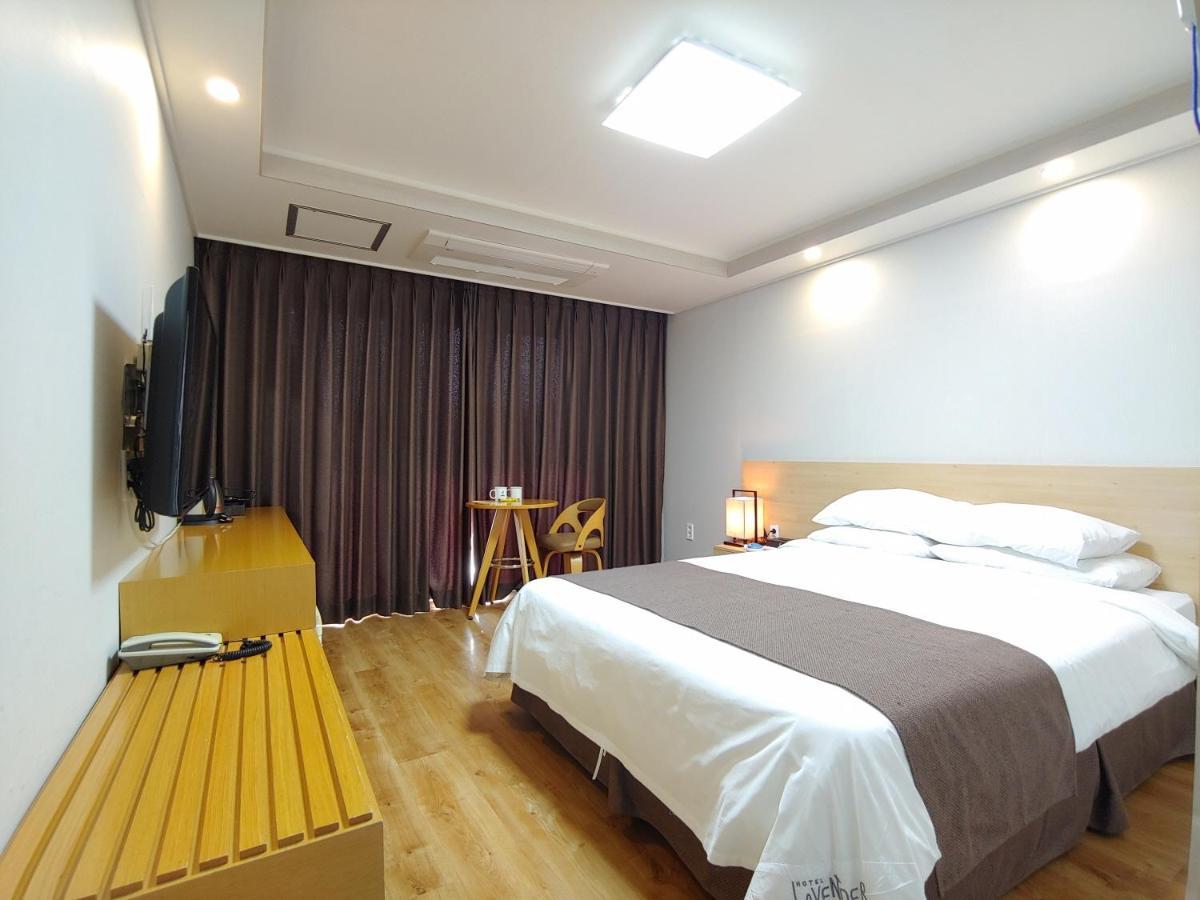 Jeju Lavender Hotel Seogwipo Zewnętrze zdjęcie