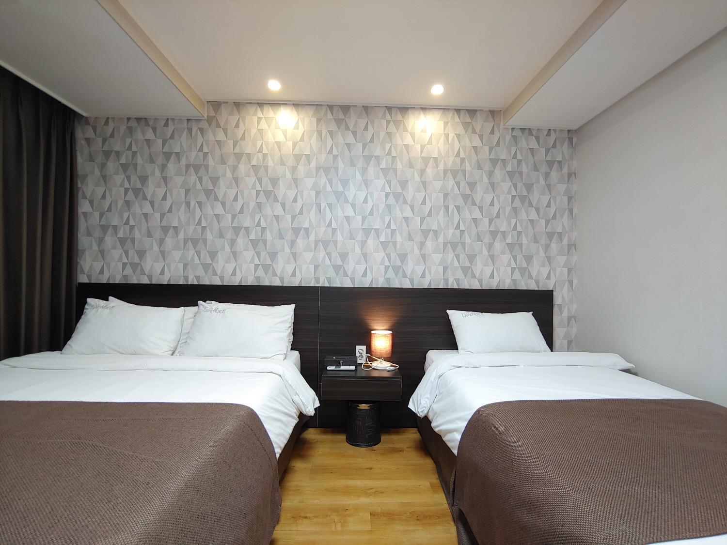 Jeju Lavender Hotel Seogwipo Zewnętrze zdjęcie