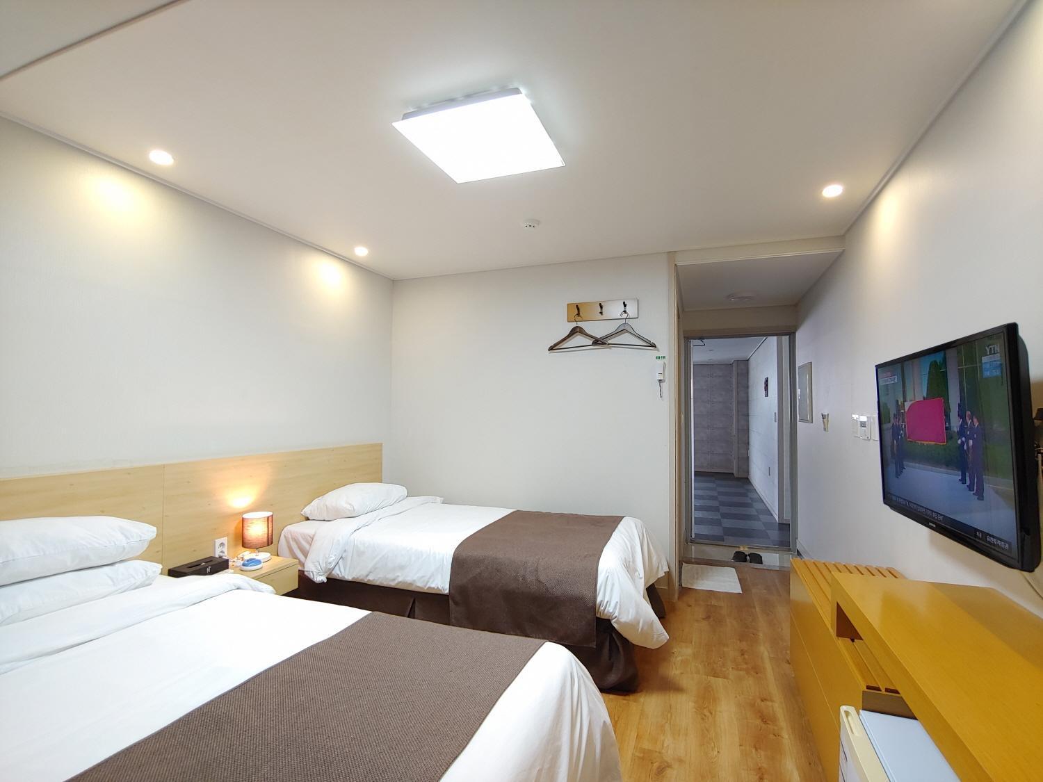 Jeju Lavender Hotel Seogwipo Zewnętrze zdjęcie