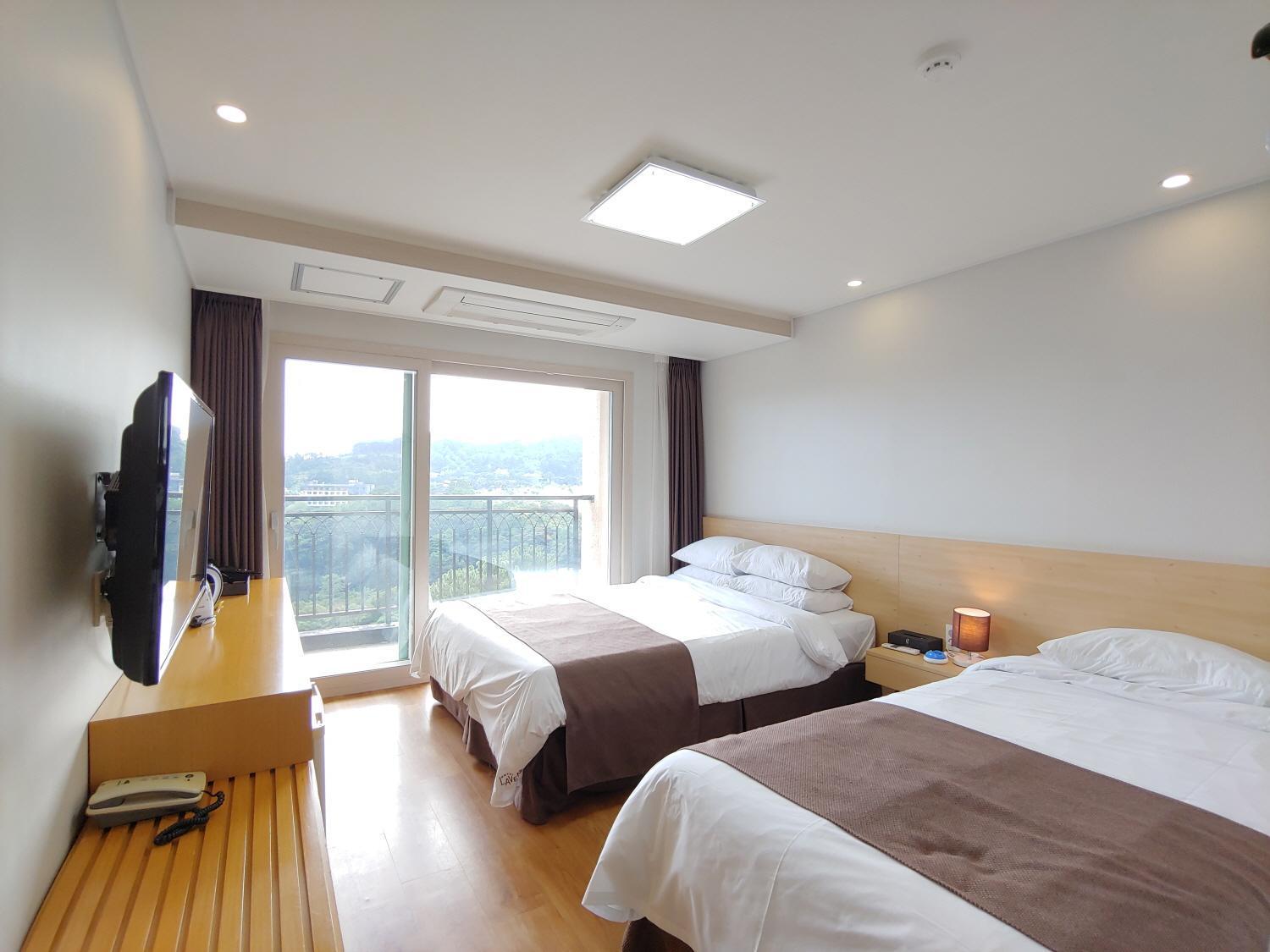 Jeju Lavender Hotel Seogwipo Zewnętrze zdjęcie