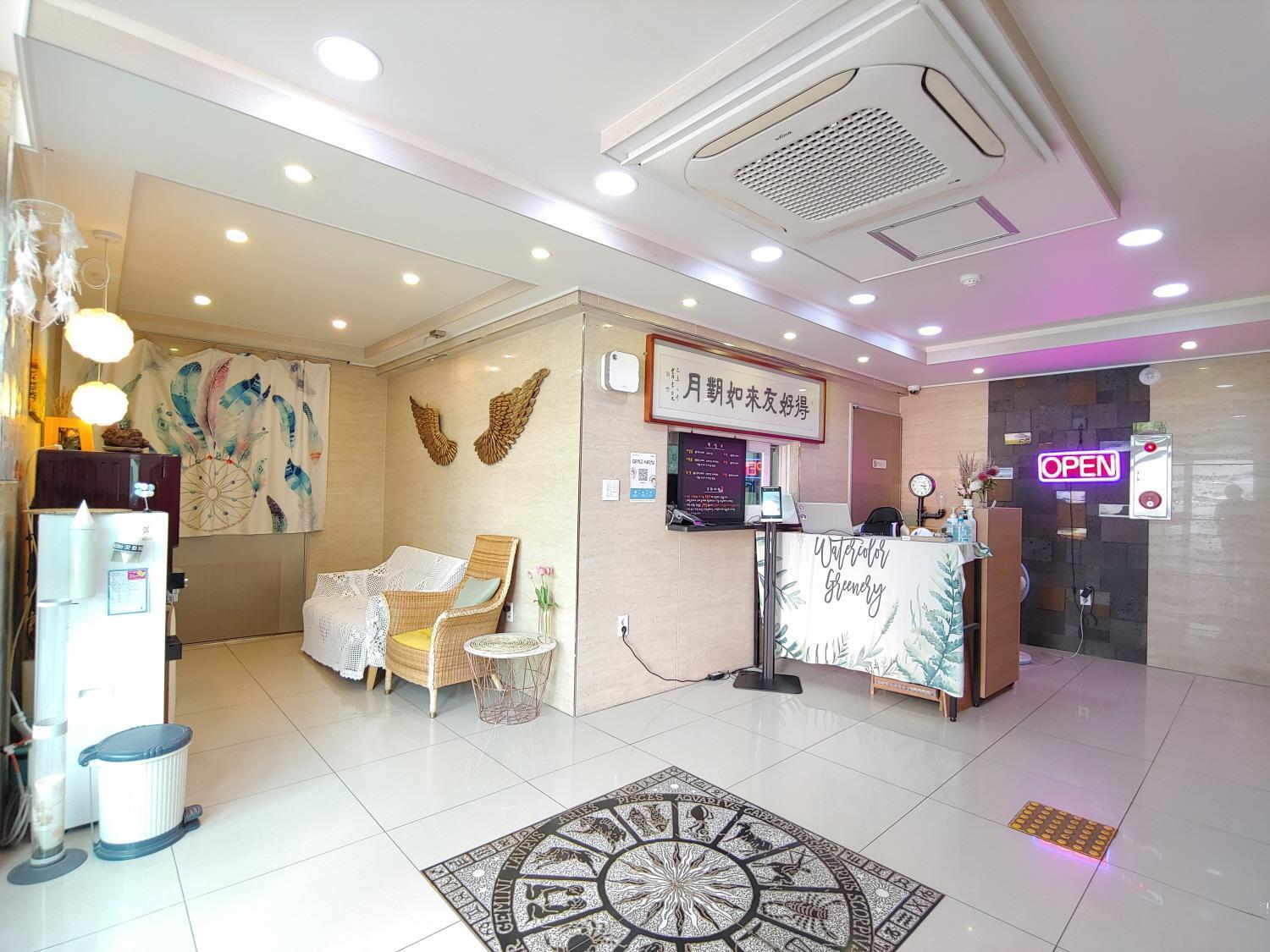 Jeju Lavender Hotel Seogwipo Zewnętrze zdjęcie