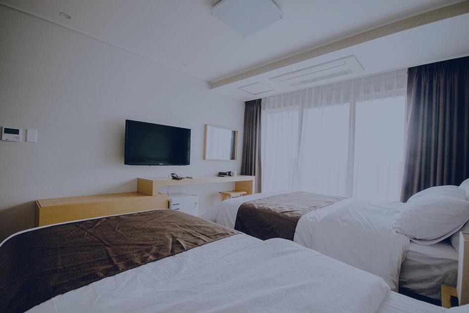 Jeju Lavender Hotel Seogwipo Zewnętrze zdjęcie