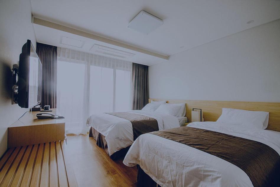 Jeju Lavender Hotel Seogwipo Zewnętrze zdjęcie